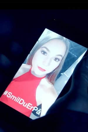 Smil, du er på