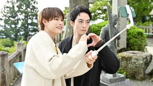 A dream trip to a hot spring. Are you curious about my past?