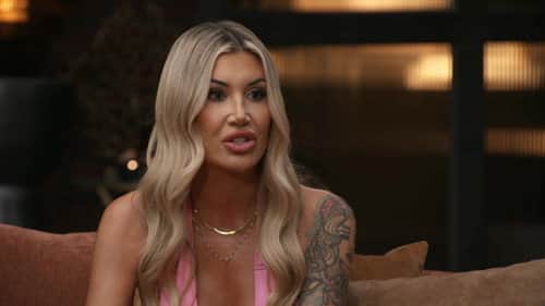 Gia - Extended Uncut Interview