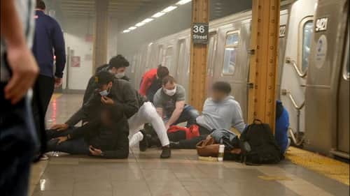 Hunting the NY Subway Shooter (1)