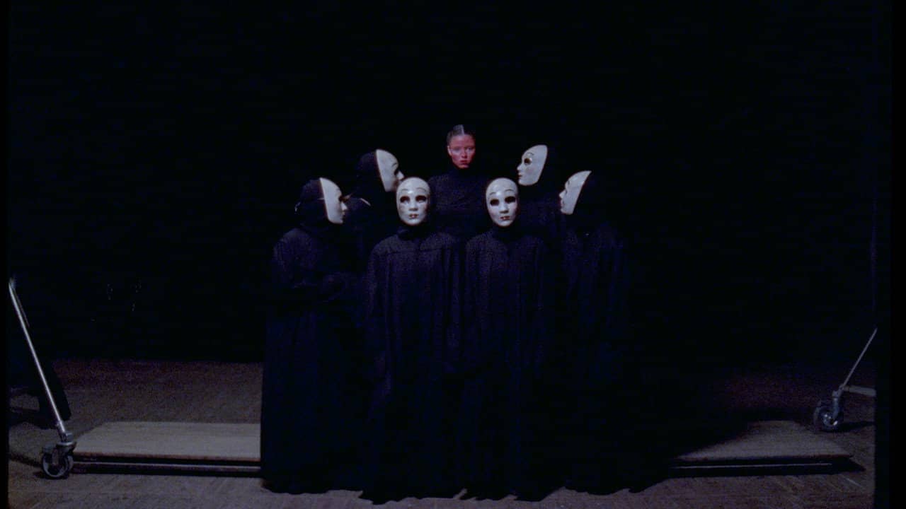 Aeterna backdrop