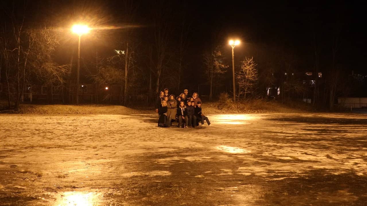 Dette Huset Har Folk i Seg backdrop