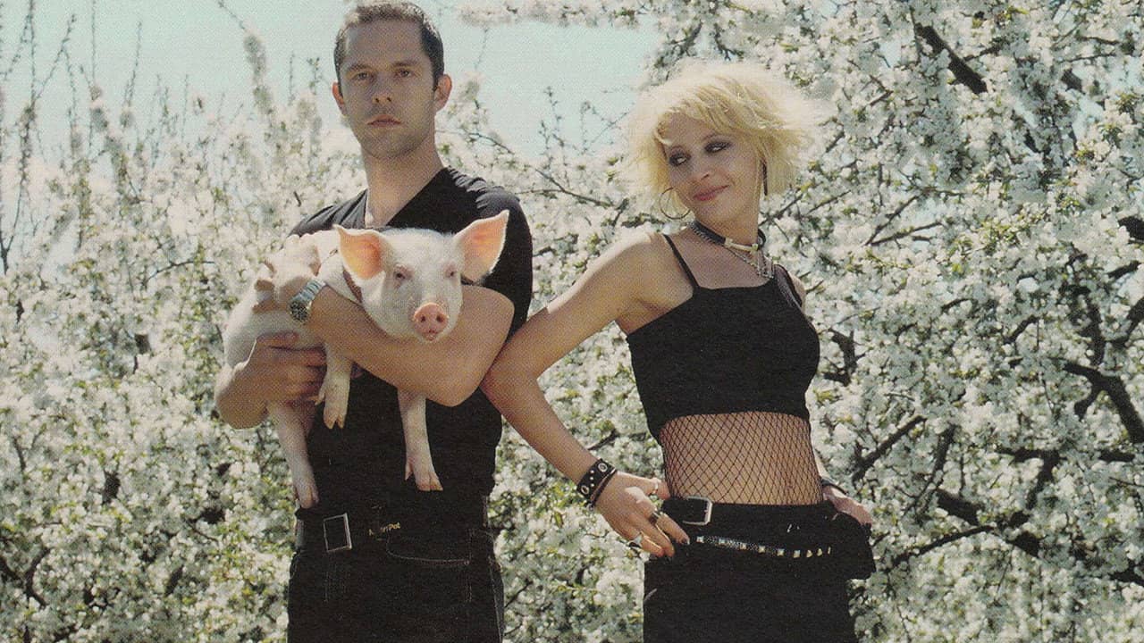 Honey and the Pig backdrop