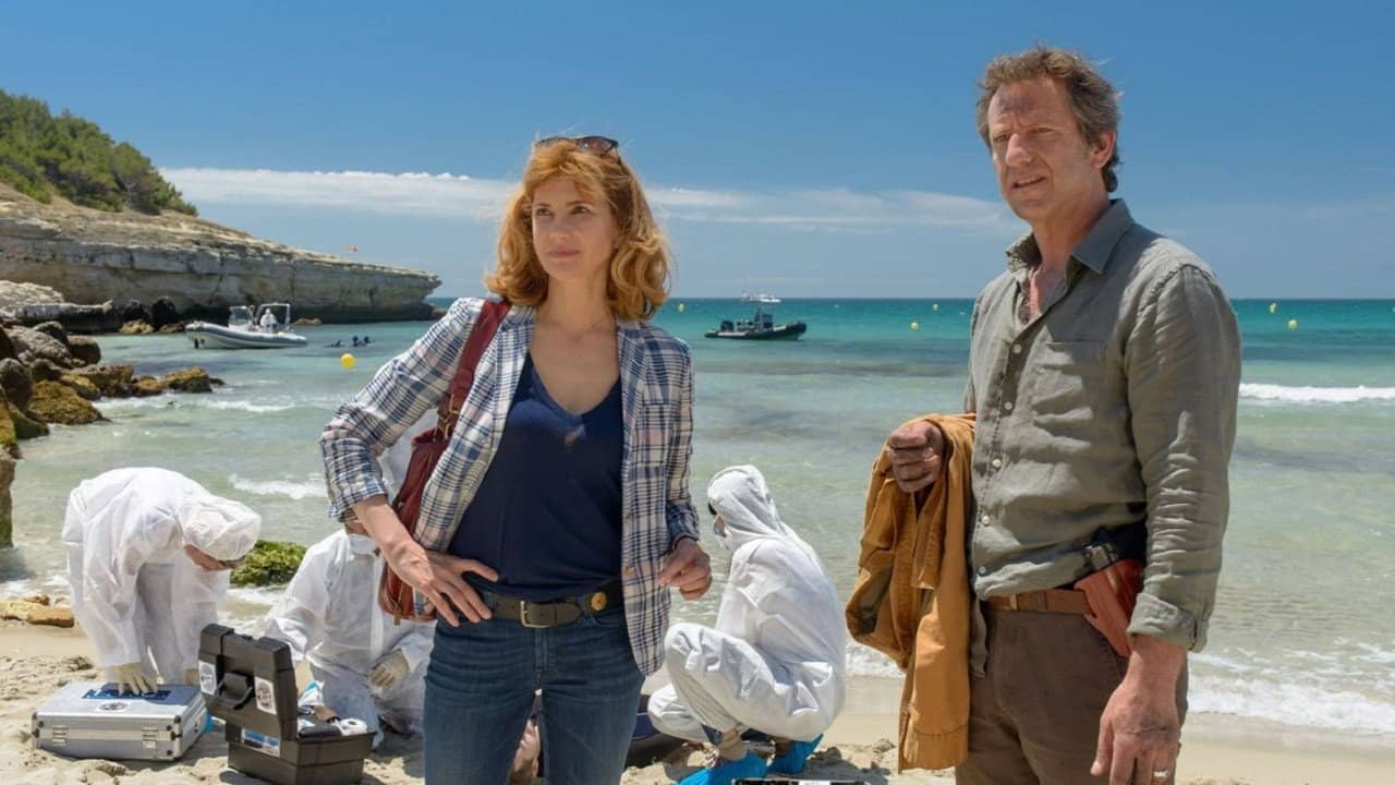 Murder in Martigues backdrop