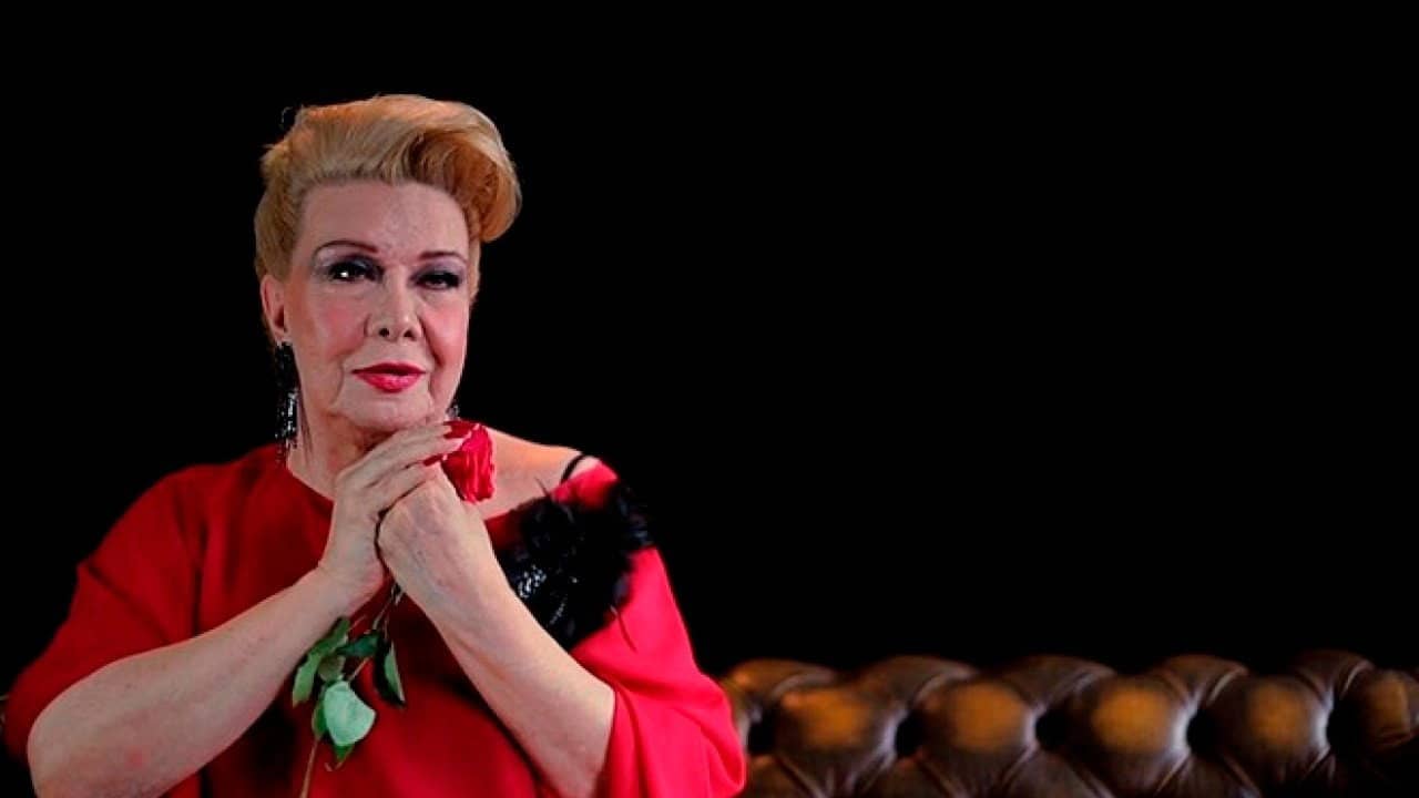 Rogéria, Senhor Astolfo Barroso Pinto backdrop