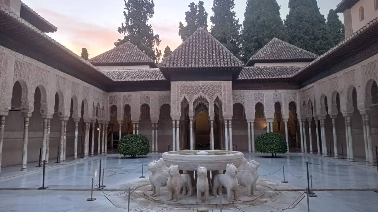 Alhambra, the treasure of the last sultanate of Spain backdrop