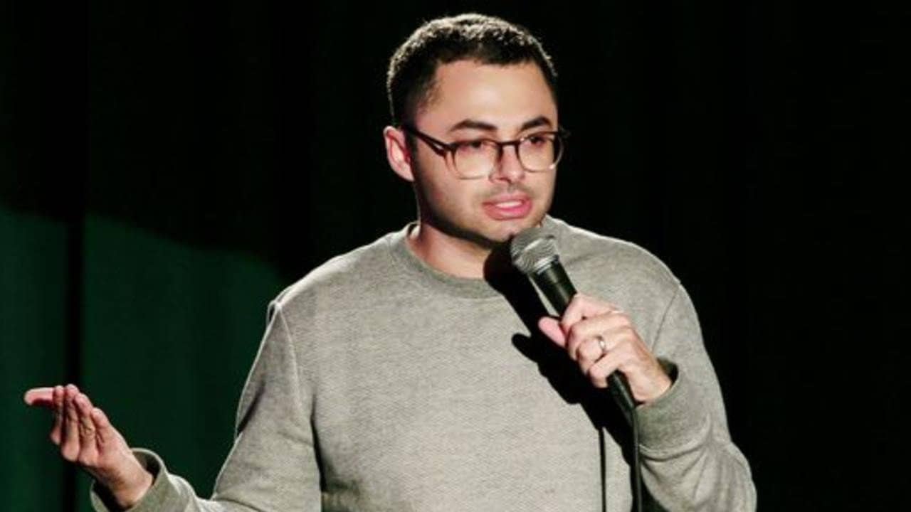 Joe Mande: Chill backdrop