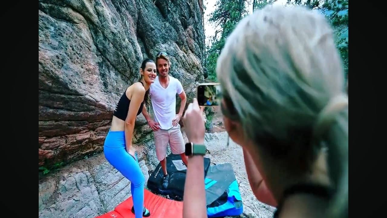 A Mountain Between Us backdrop