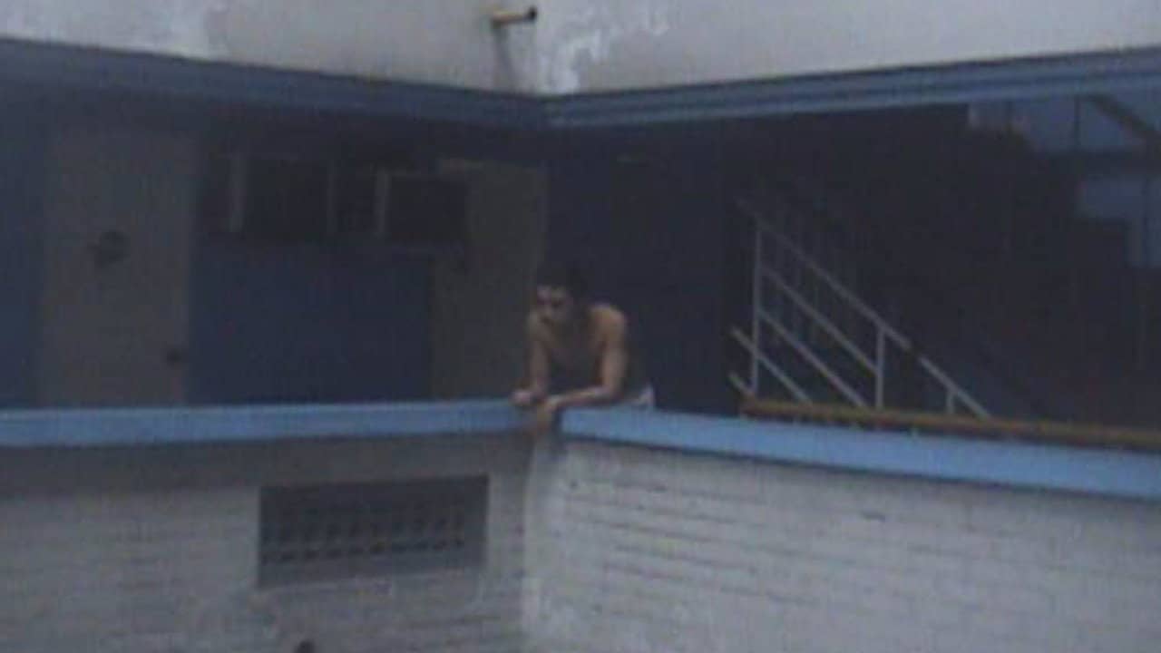 Ma, masiyado na akong malaki para sa planggana backdrop