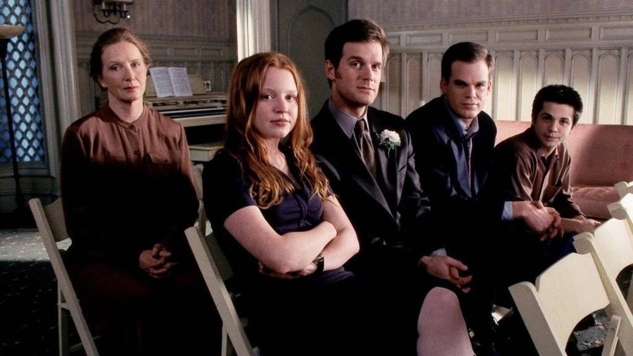 Six Feet Under: In Memoriam backdrop