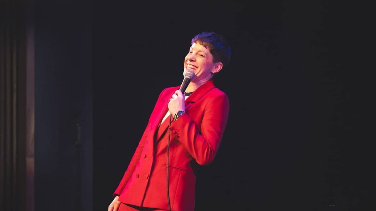 Suzi Ruffell: Snappy backdrop