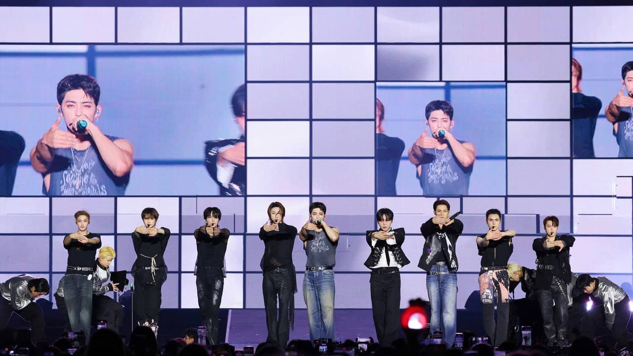 SEVENTEEN WORLD TOUR [NEW_] IN JAPAN: LIVE VIEWING backdrop