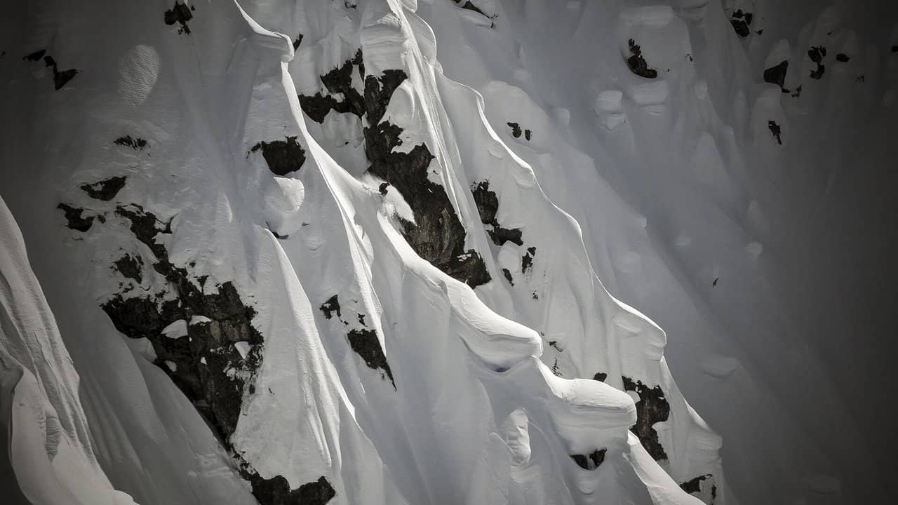 The Land of Giants backdrop