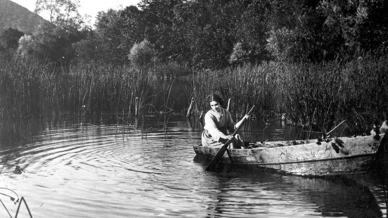 The Girl from Distant River backdrop
