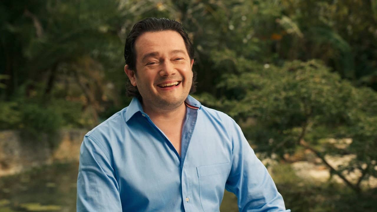 In Song: Arturo Chacón-Cruz backdrop