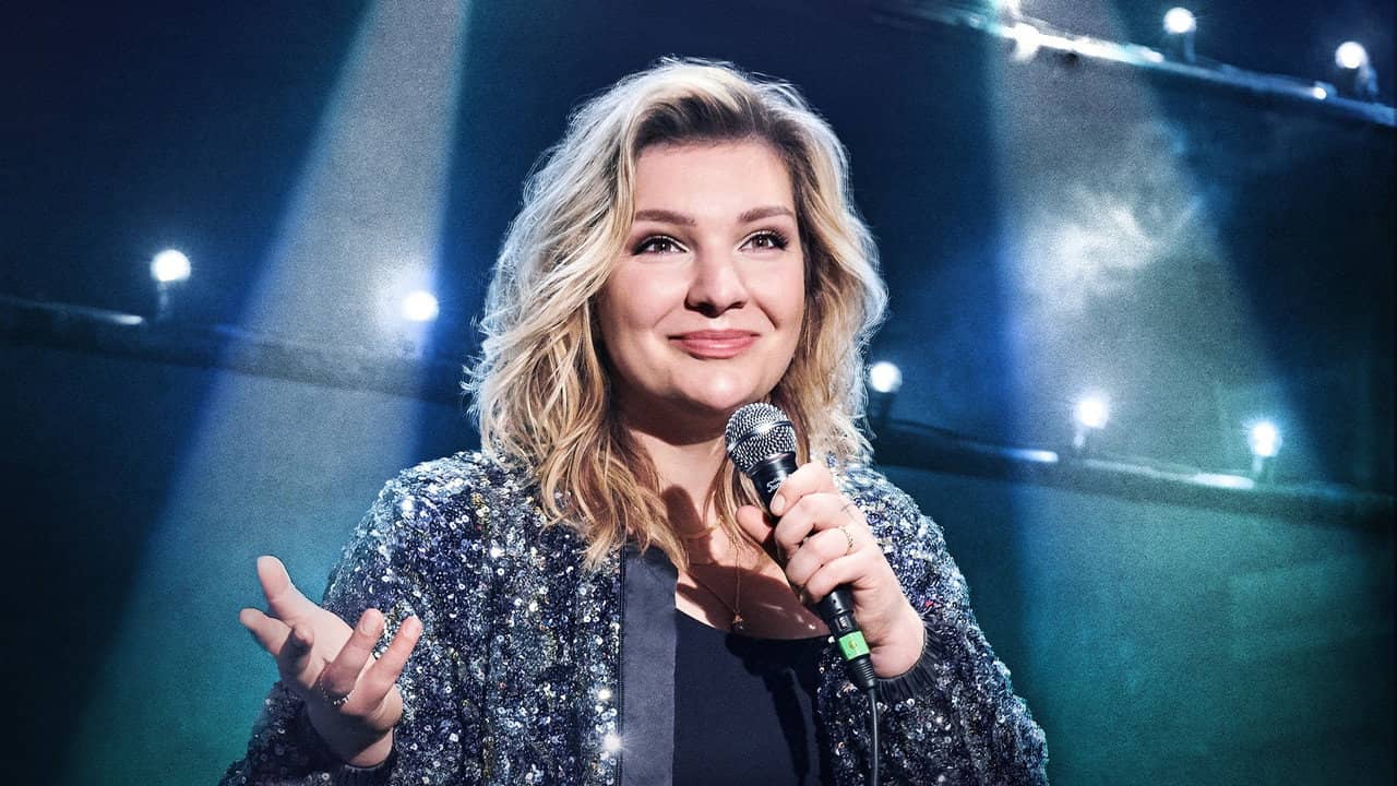 Simona: Donaha! backdrop