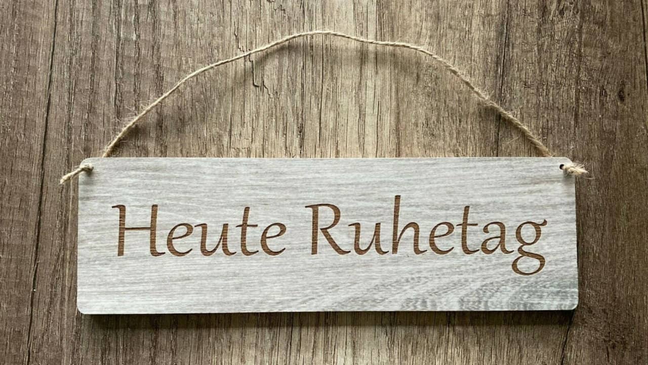 Heute Ruhetag ! backdrop