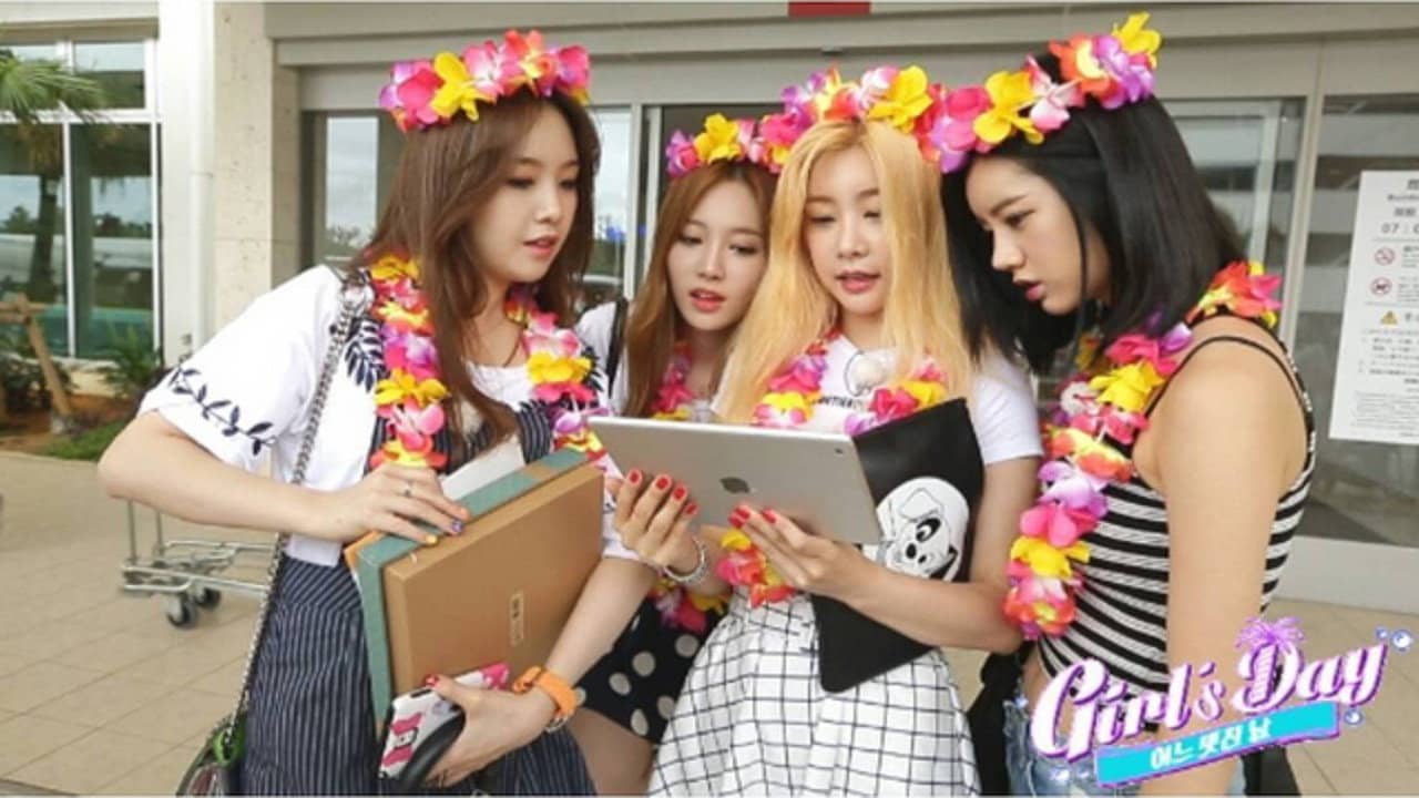 Girl's Day's One Fine Day backdrop