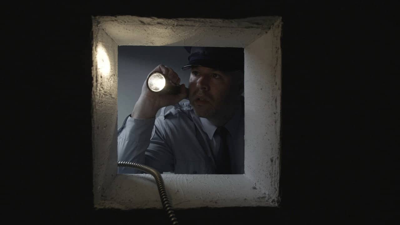 Fugitifs backdrop