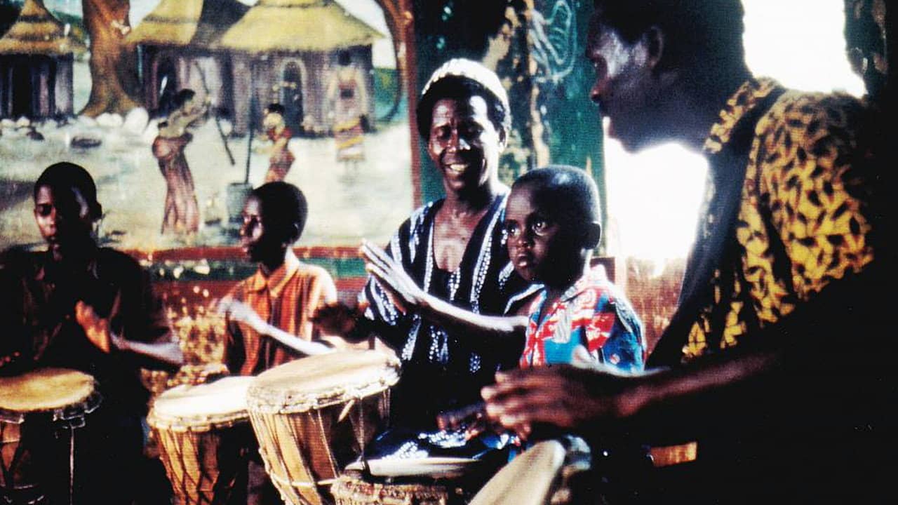 Djembefola backdrop