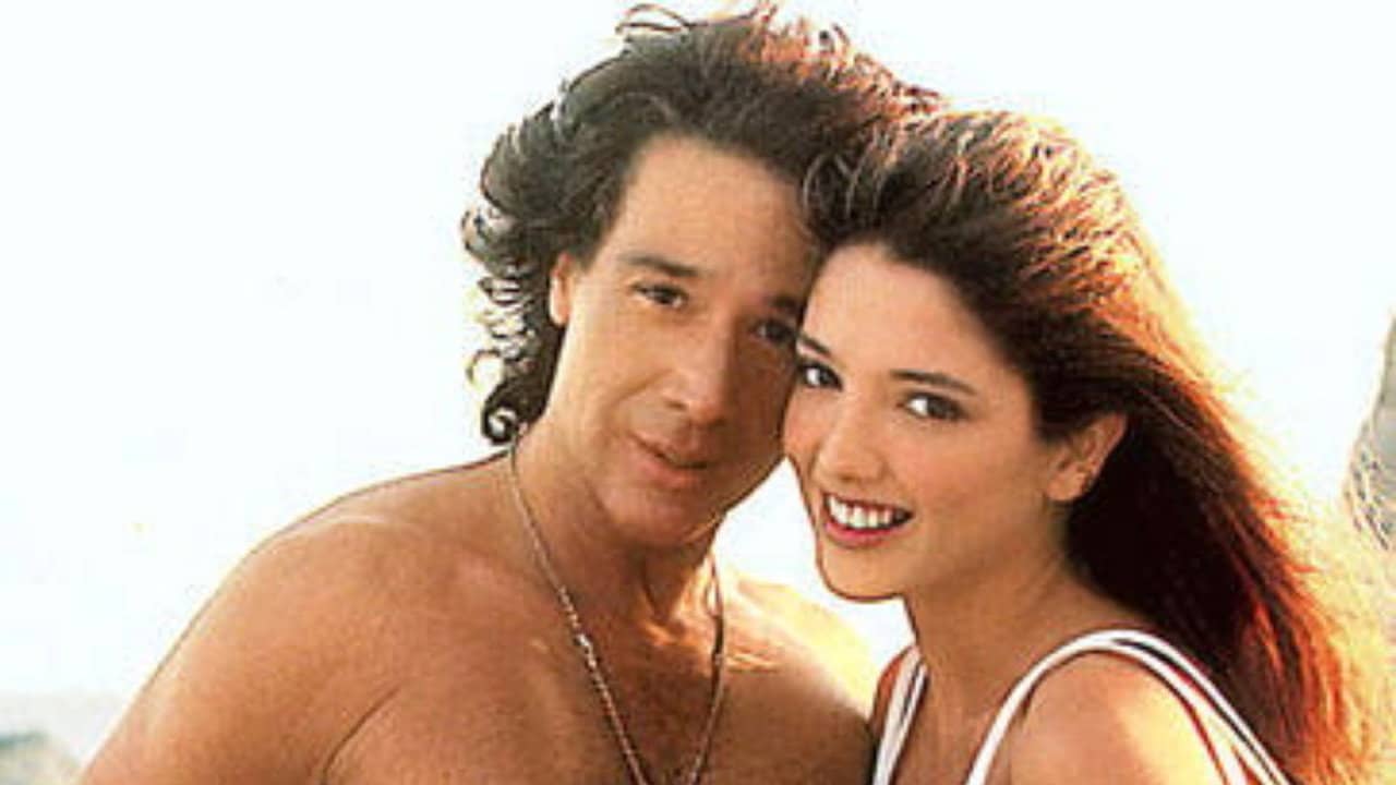 María Bonita backdrop