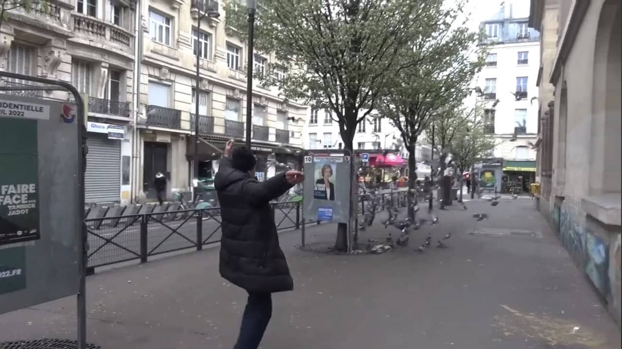 Karlo Čeko, Strasbourg Saint-Denis, Paris backdrop