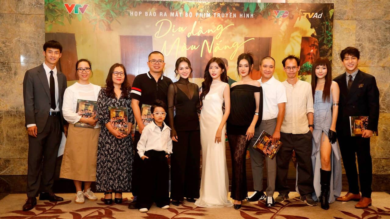 Dịu Dàng Màu Nắng backdrop