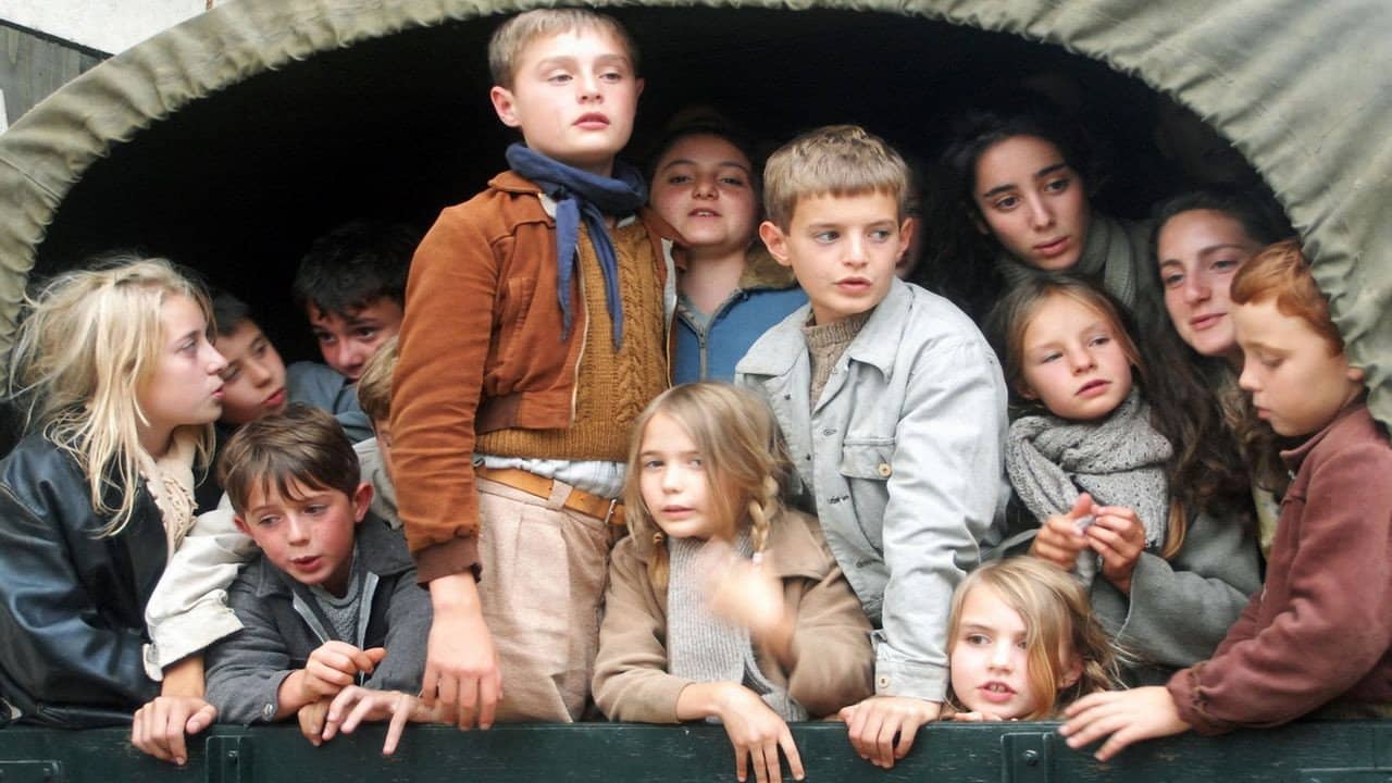 La république des enfants backdrop