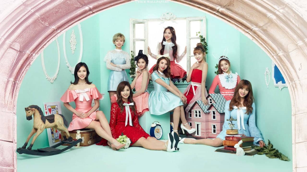 TWICELAND – The Opening – Encore backdrop