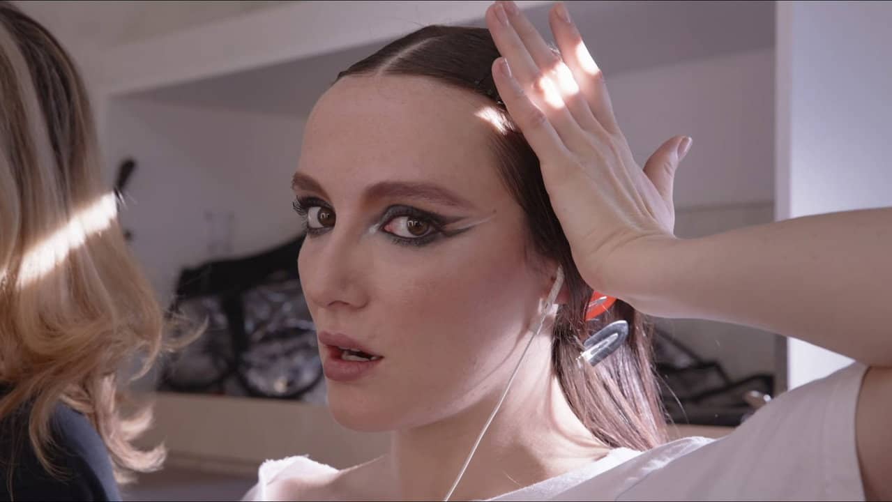 Making 'Red Rooms' backdrop