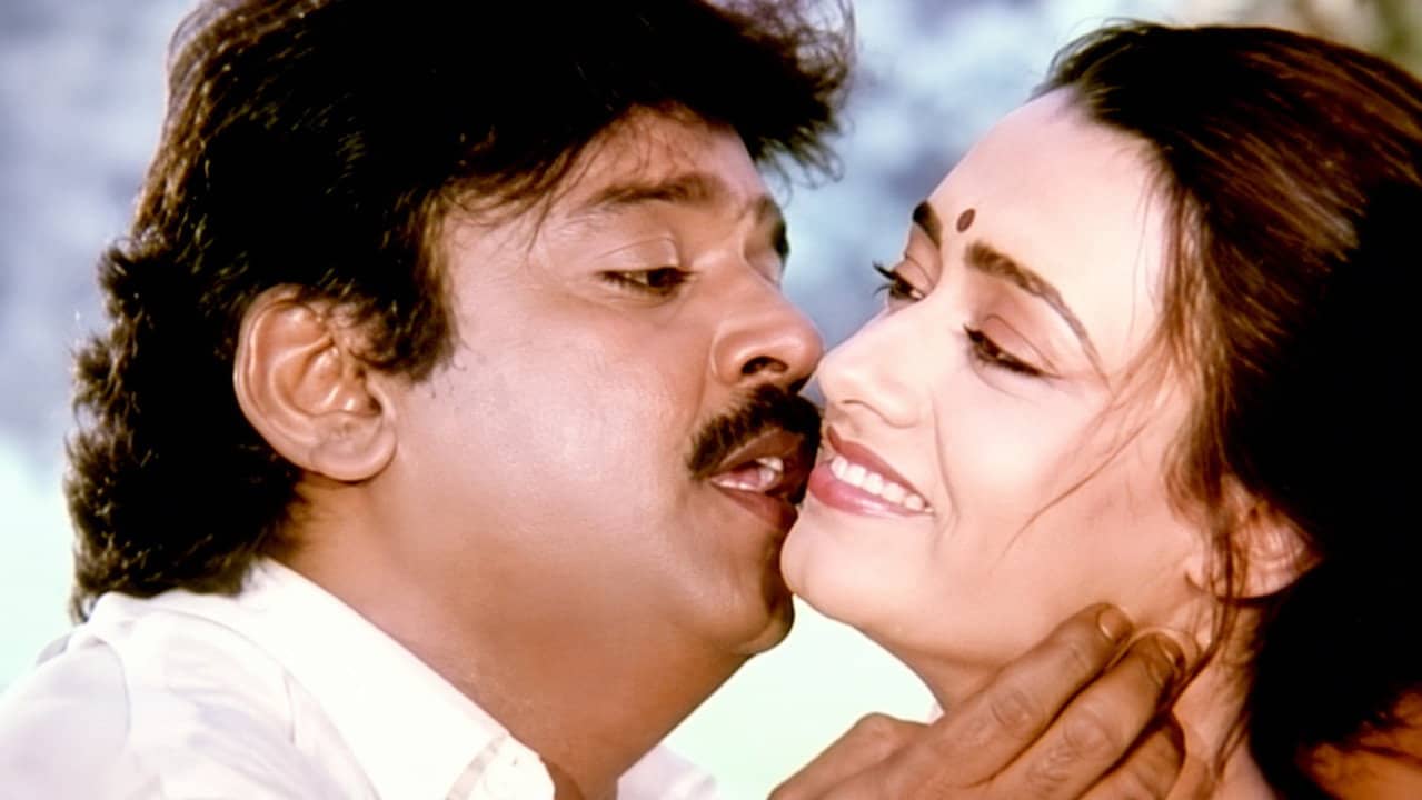 Pudhu Paadagan backdrop
