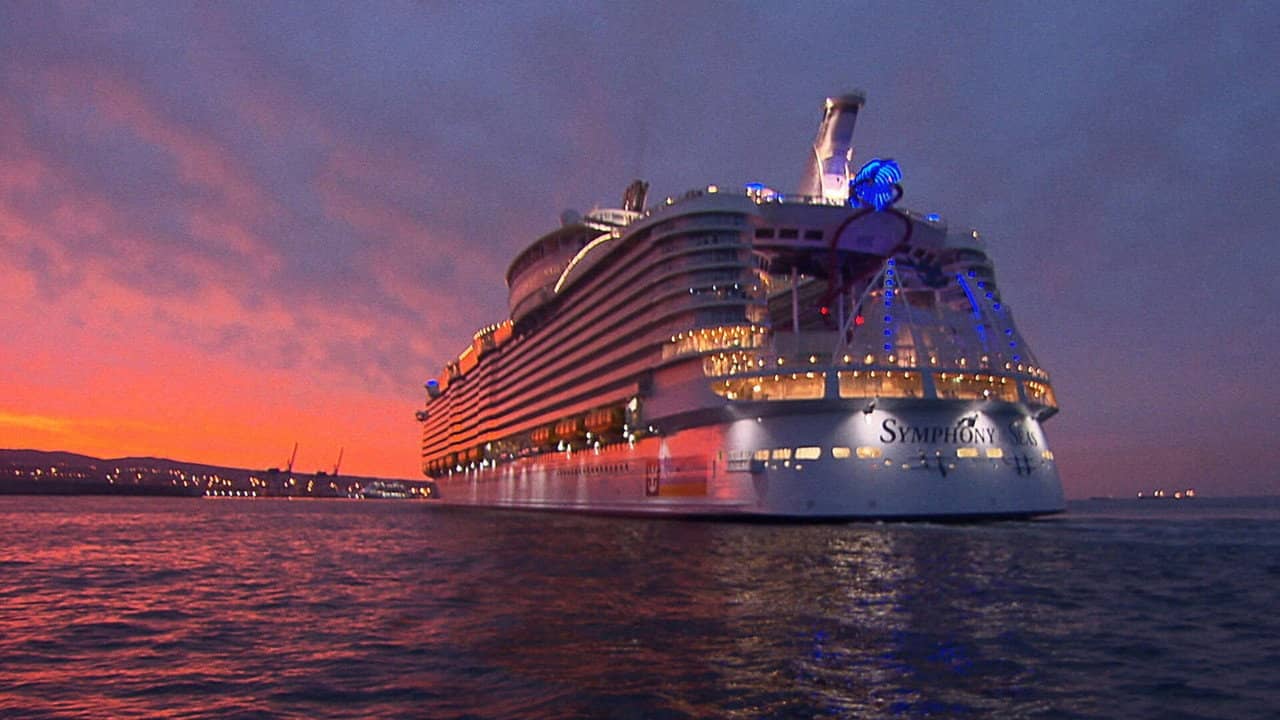 Mighty Cruise Ships backdrop