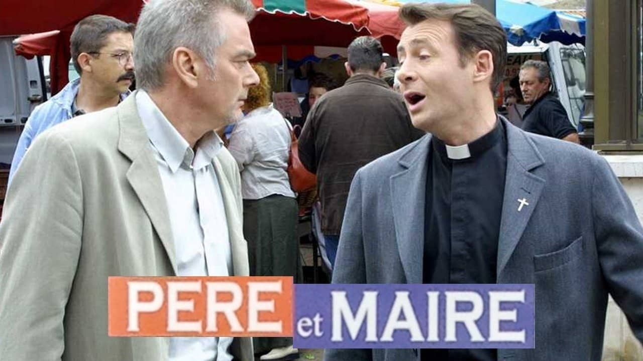 Père et Maire backdrop