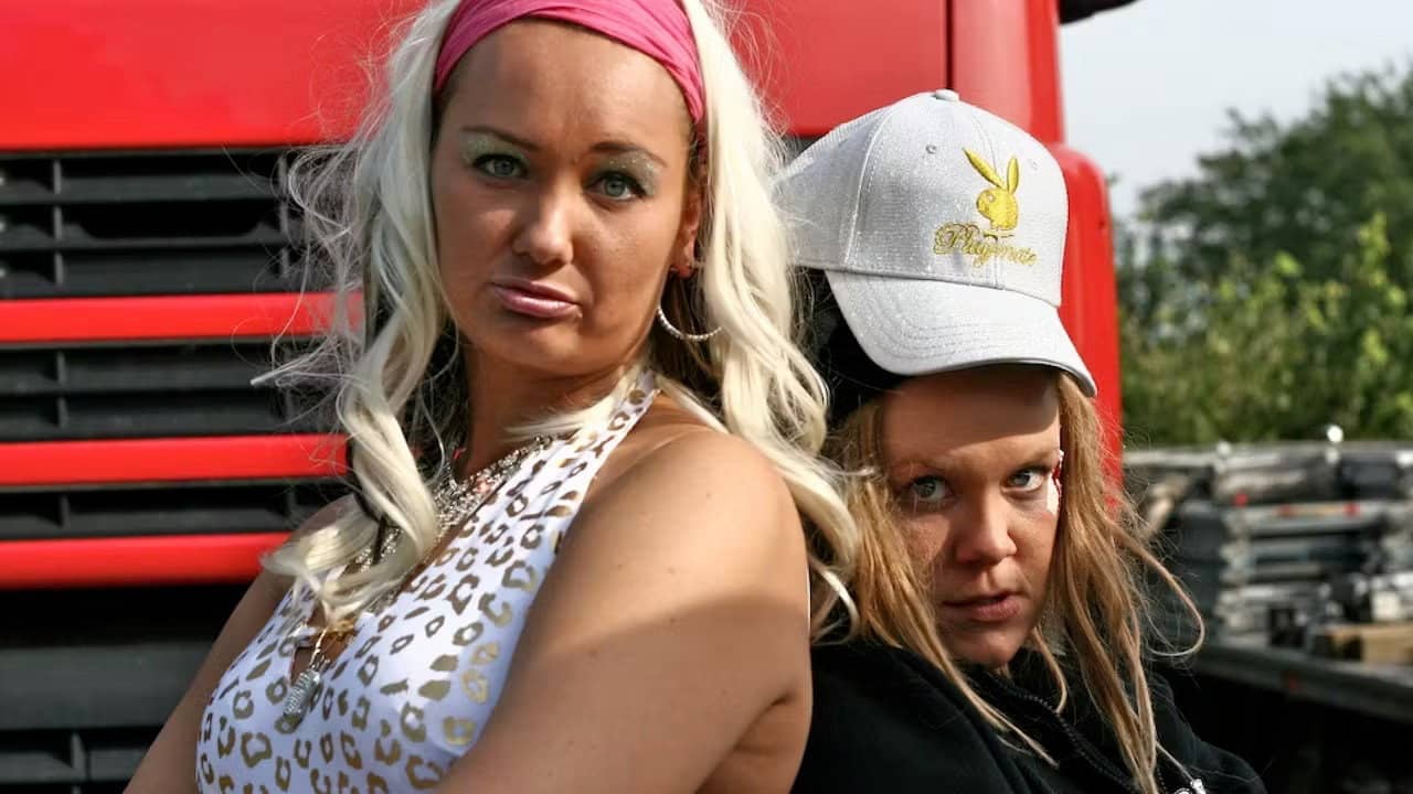 Piger på prøveløsladelse backdrop