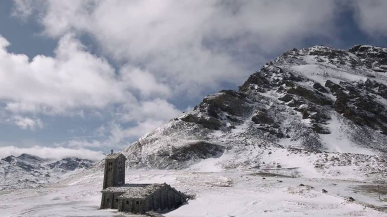 La grande saga de nos montagnes - Les Alpes backdrop