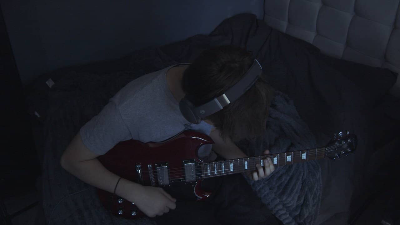 Muted Strings backdrop
