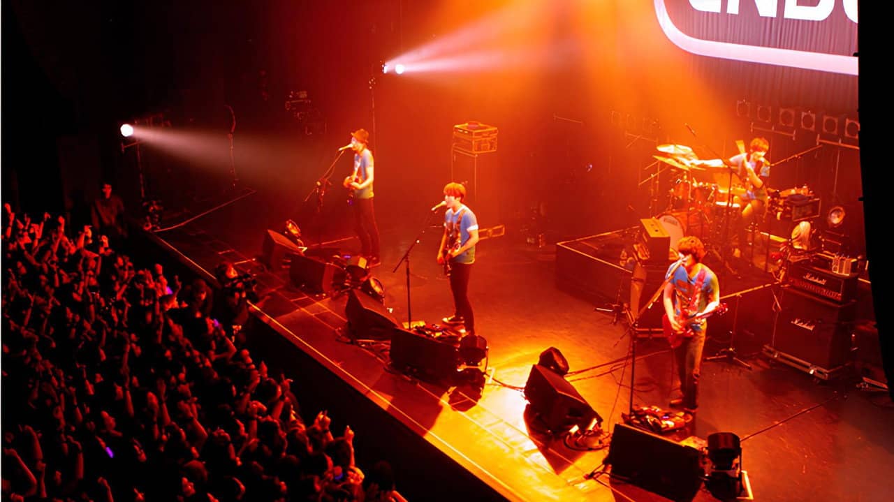 CNBLUE Fanclub tour 2012 ~Where you are~ backdrop
