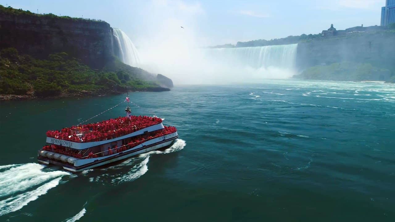 Reizen langs de mooiste rivieren ter wereld backdrop