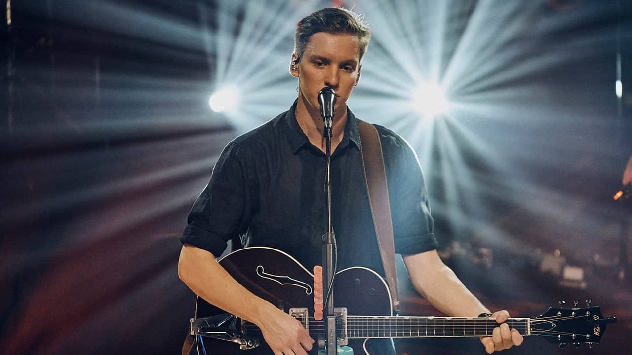 Once in a Lifetime Sessions with George Ezra backdrop