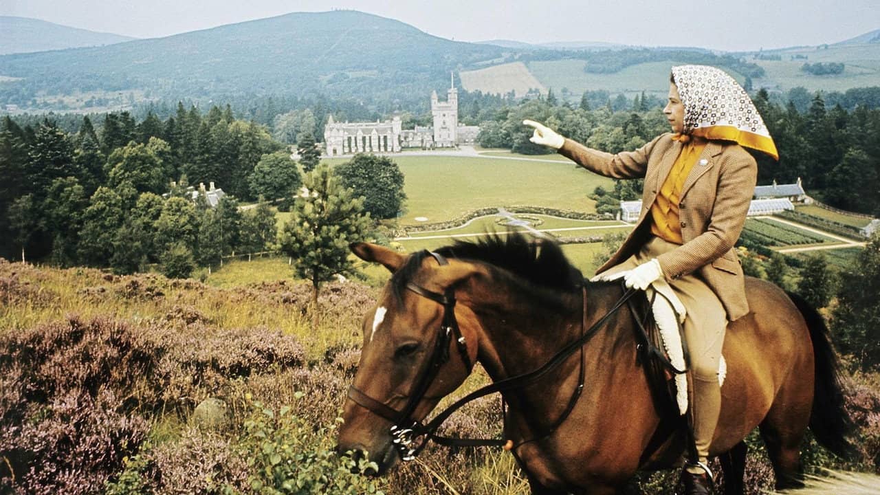 Queen and Country backdrop