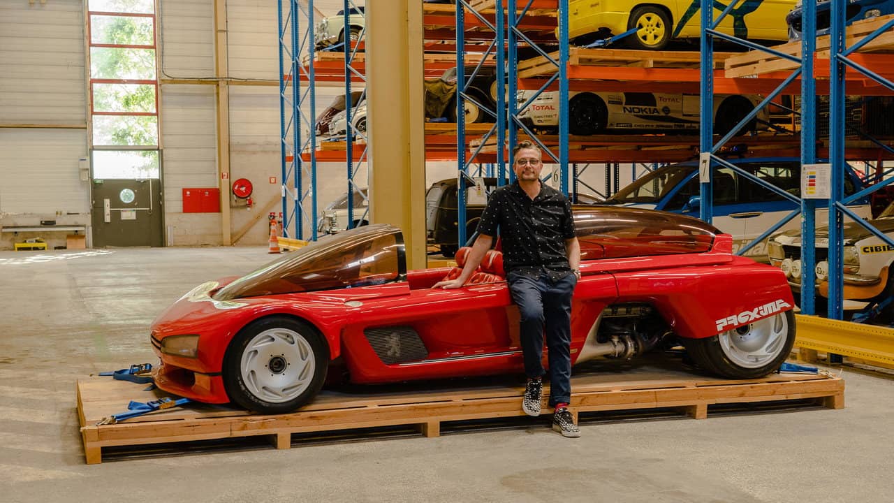 Les Grandes Heures de l'automobile : Peugeot backdrop