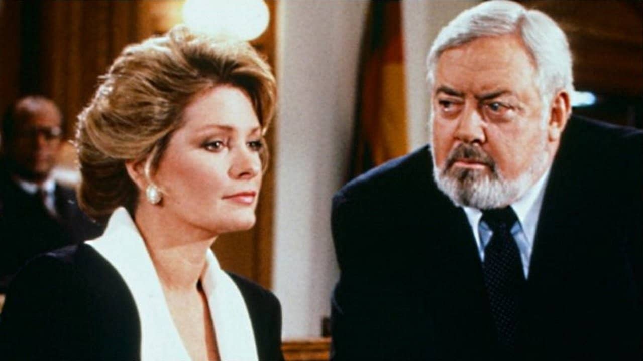 Perry Mason Returns backdrop
