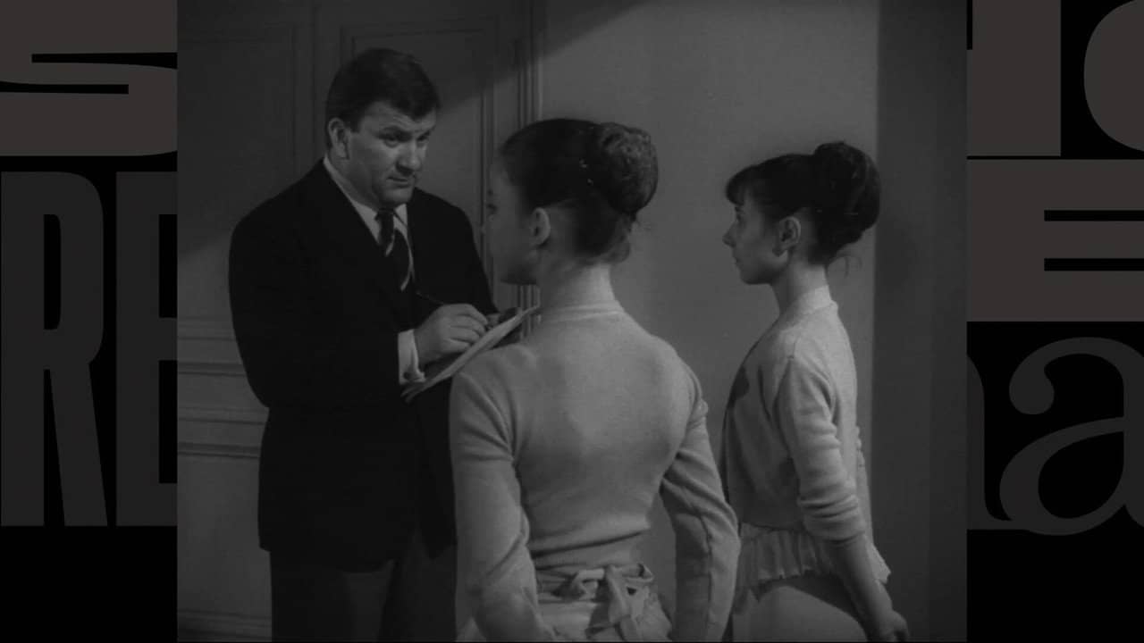 L'Âge heureux backdrop