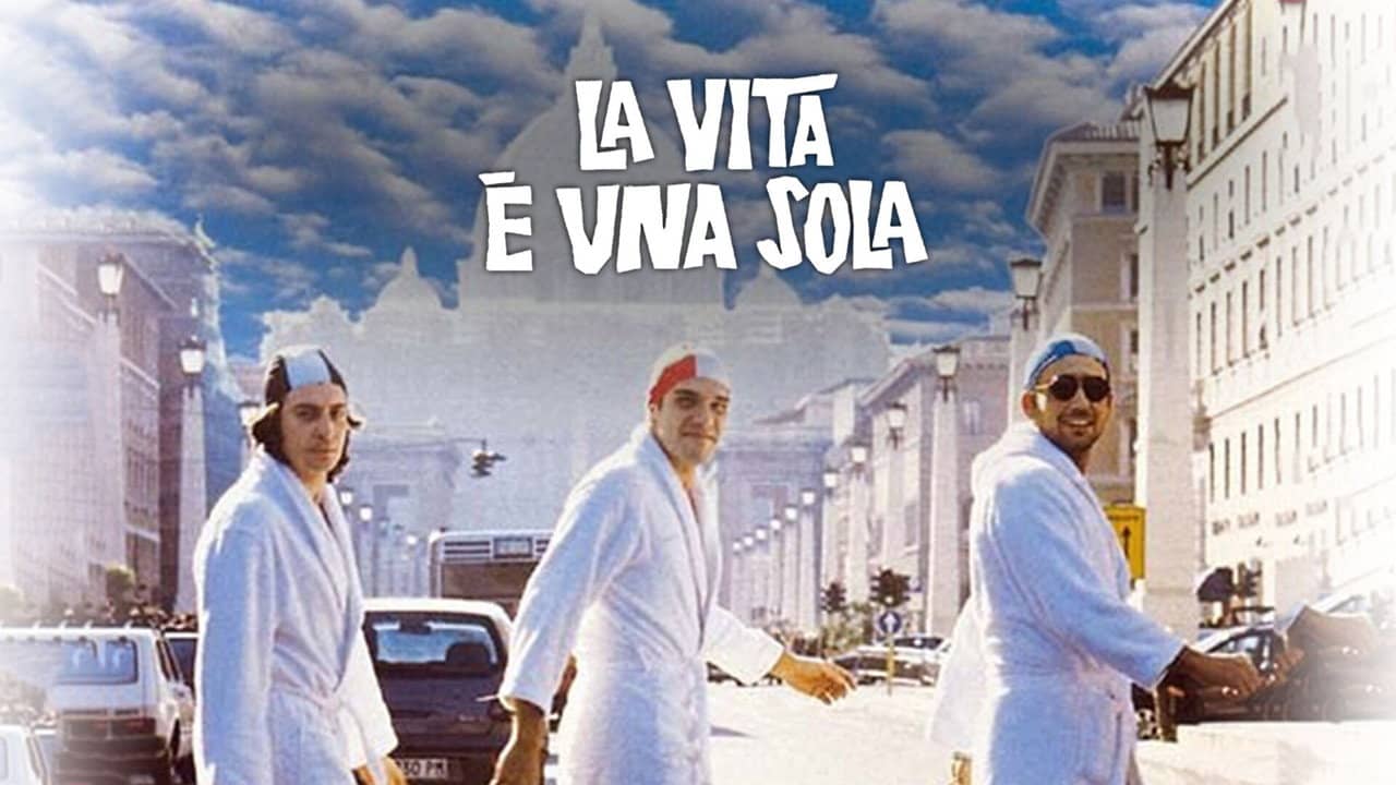 La vita è una sola backdrop