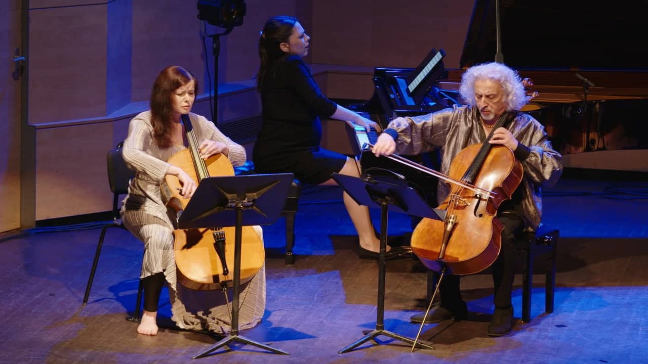 United We Stand - Musicians in Time of War backdrop