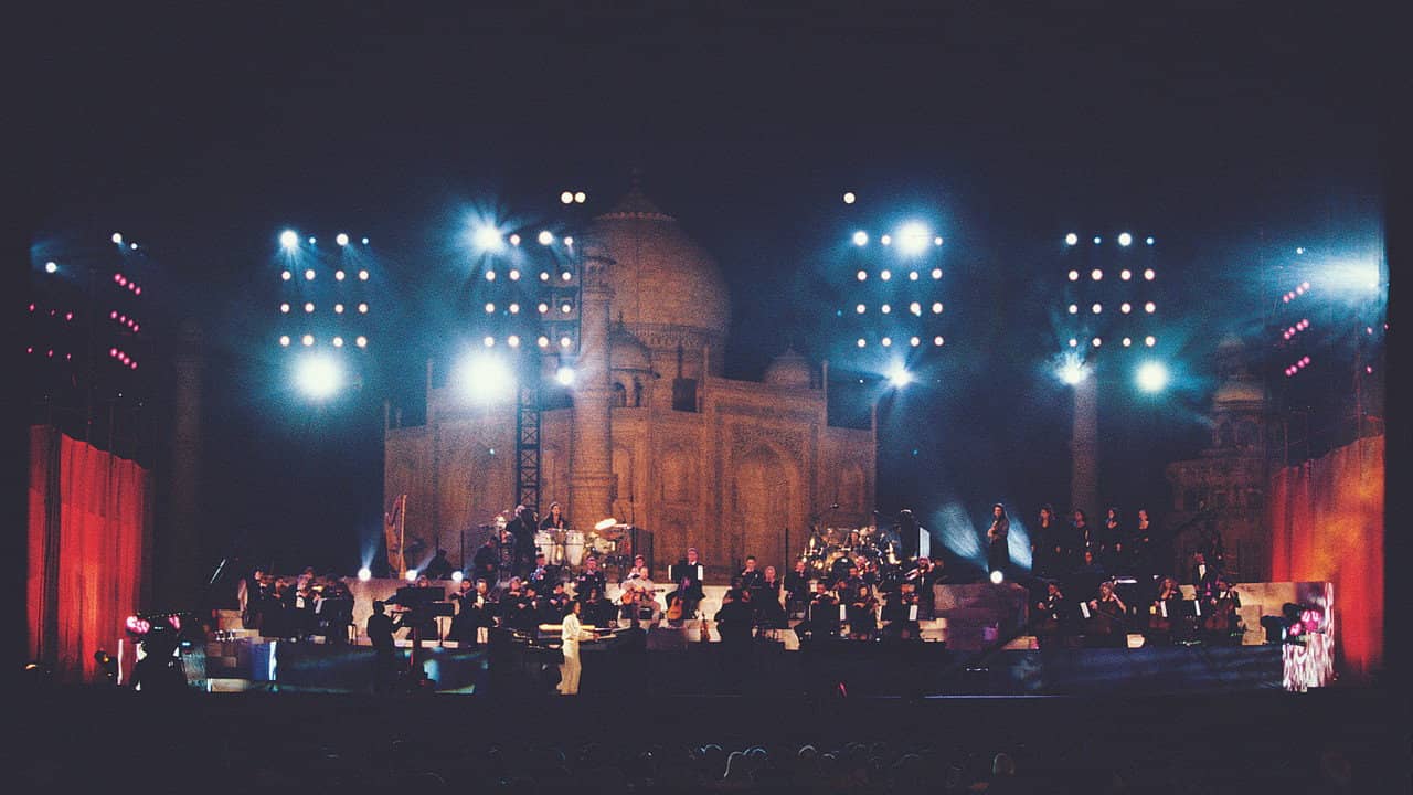 Yanni: Tribute backdrop