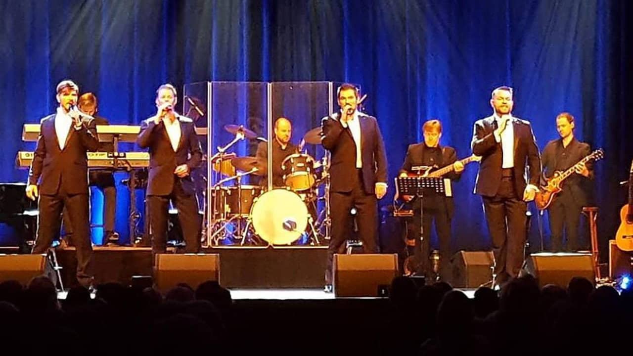 Musical Tenors: Older But Not Wiser - Tour backdrop