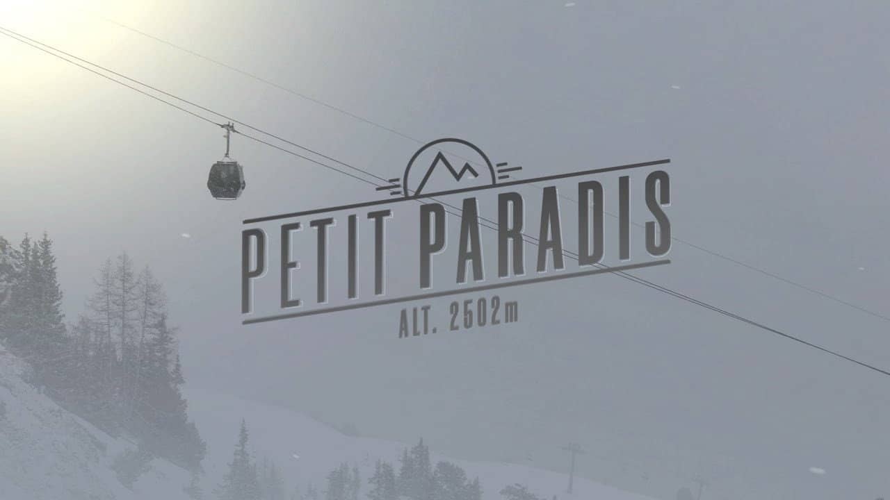 Petit Paradis backdrop