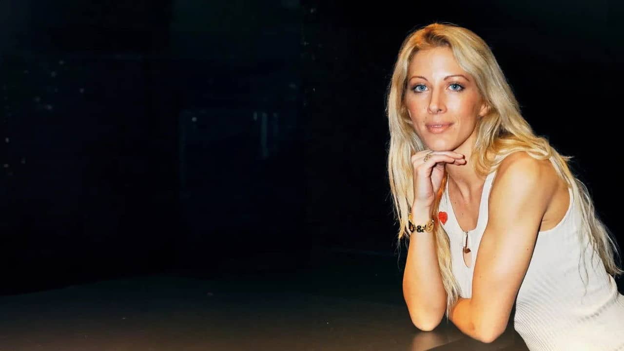 Loana Story : Le destin brisé d'une icône backdrop