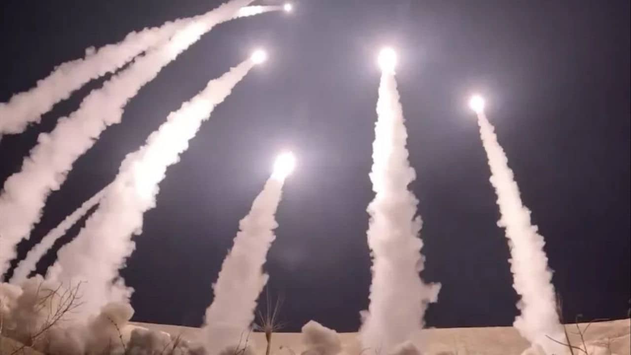 Iran, Israël et la bombe backdrop